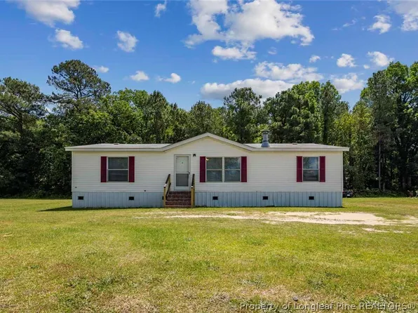 124 Cameo Ln, Parkton, NC 28371