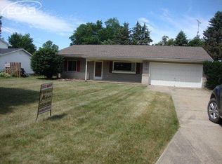 1107 Hanover St, Owosso, MI 48867