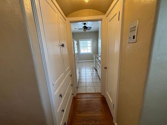 5th image of 2709 21st St #2725-05