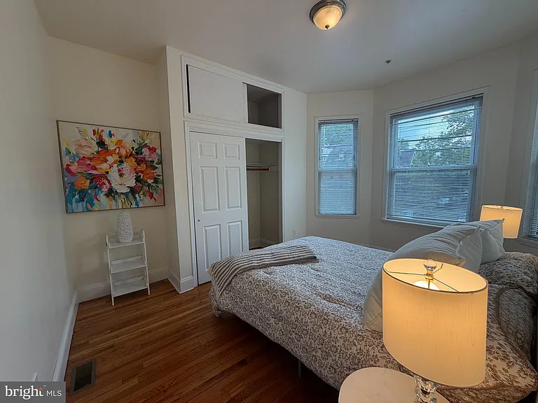 922 S 49th St #-1 — Photo 17