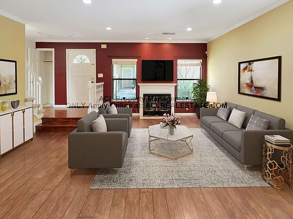 2nd image of 955 La Mesa Ter Unit A