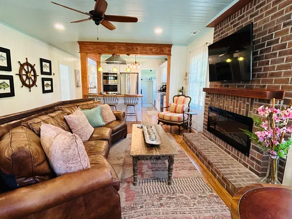4891 S 1st St, Murrells Inlet, SC