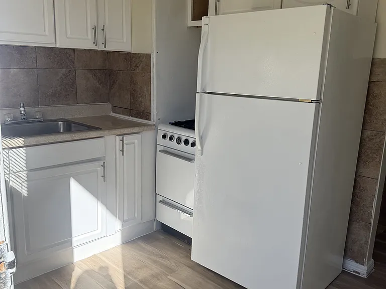 1585 Dudley St #7 — Photo 2