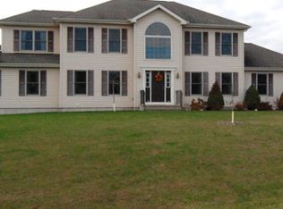 125 Crystal Ter, Mount Bethel, PA 18343
