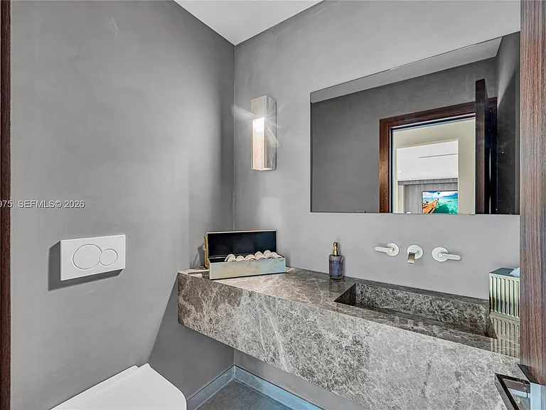 1170 S Biscayne Point Rd — Photo 18