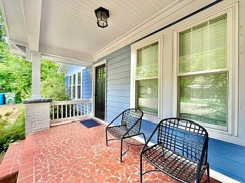 3rd image of 2217 Chautauqua Ave