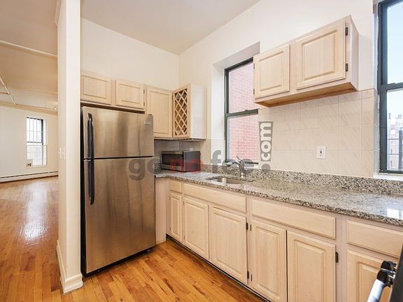 4th image of 268 W 120th St APT 4A