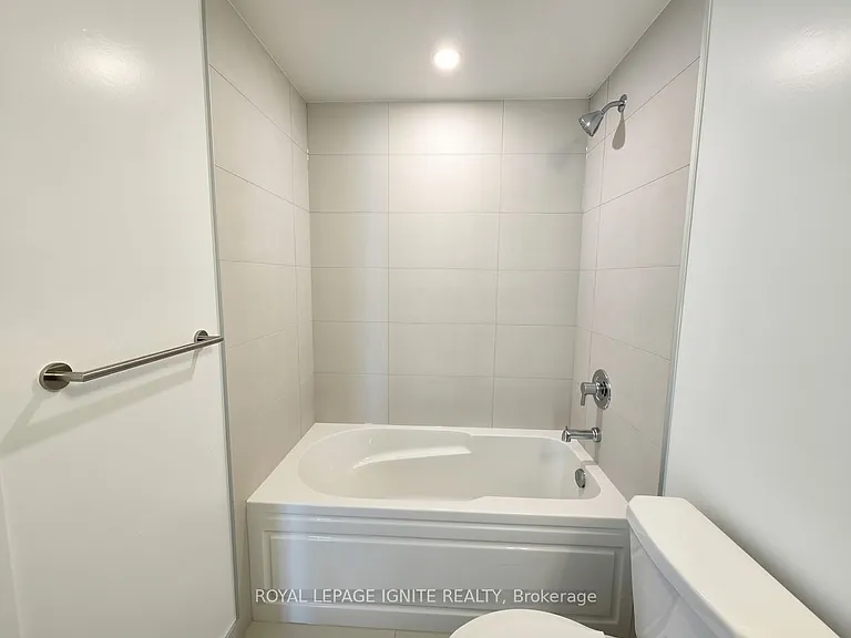 2545 Simcoe St N #1639 — Photo 13