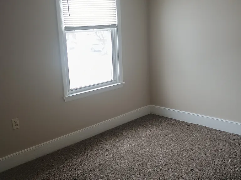 236 Kingsboro Ave #3 — Photo 8