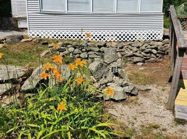 29 Long Meadow Dr, Chepachet, RI 02814