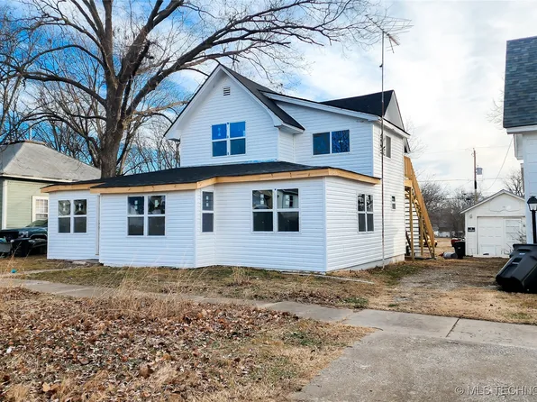 818 S Wyandotte Ave, Bartlesville, OK 74003