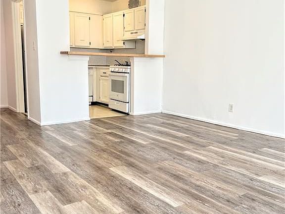 3rd image of 125 Prospect St #1B