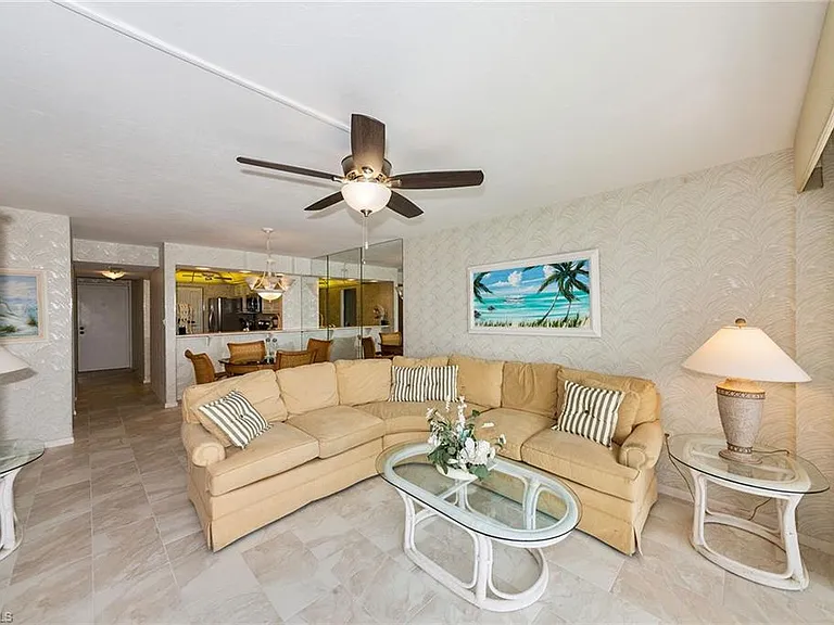 591 Seaview Ct #A306 — Photo 3