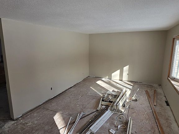 2nd image of 1594 E County Road 150 N