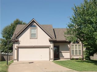 1134 E Sheridan Bridge Ln, Olathe, KS 66062