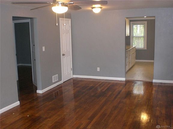 4th image of 2001 Kensington Dr