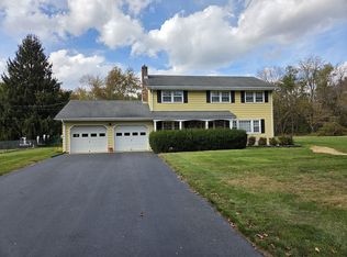 31 Woodcrest Cir, Monroe Township, NJ 08831
