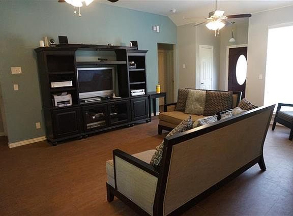 3rd image of 12087 Rolling Oaks Dr