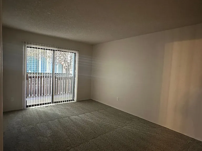 1704-1714 SW 58th Ave — Photo 13
