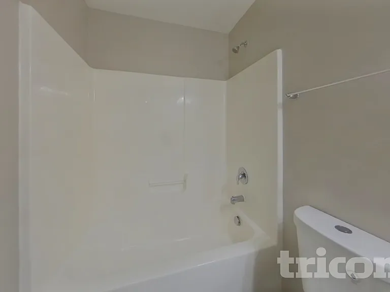 6909 Barefoot Forest Dr — Photo 18