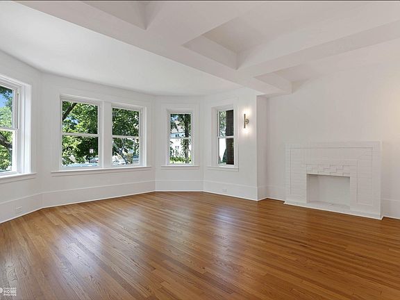 4th image of 4429 N Kildare Ave APT 1