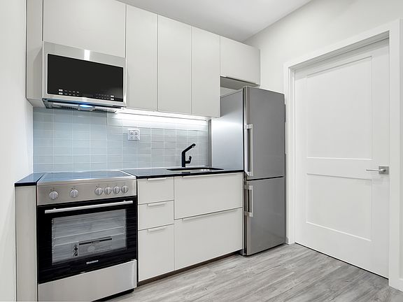 3rd image of 125 W 16th St #5H