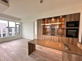 11 Yorkville Ave