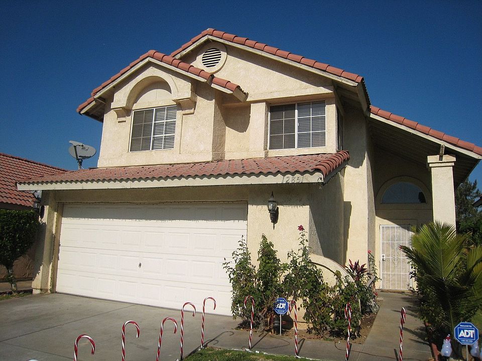 COMPLIMENTS OF PARK PLACE REAL ESTATE