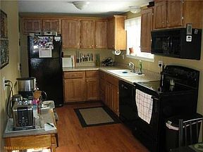 5th image of 46 Hutchinson Dr