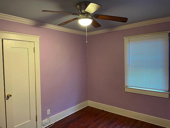 2nd image of 838 W 69th St