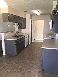 3rd image of 7520 Echo Hill Dr