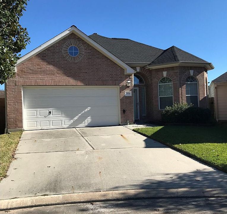 1st image of 15934 Collinsville Dr