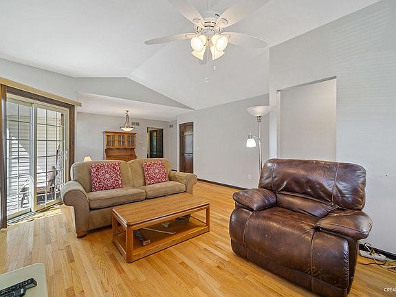 3rd image of 6546 Tealwood Dr