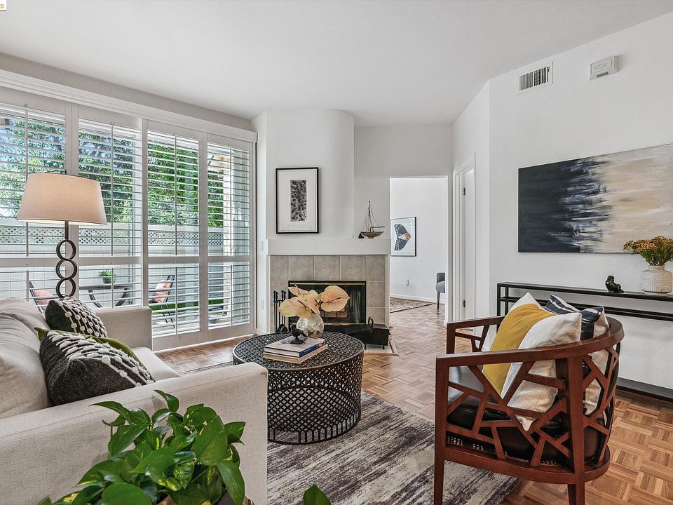 1st image of 2512 Beach Head Way