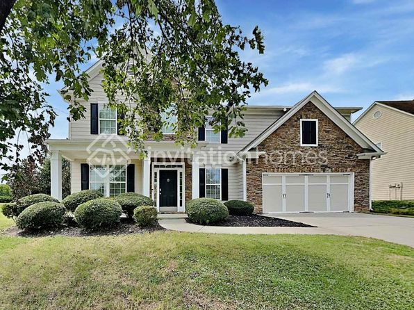 1702 Sahale Falls Dr