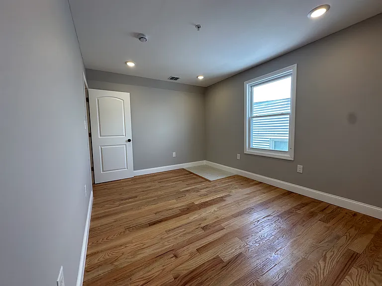 4103 Palisade Ave #2 — Photo 8