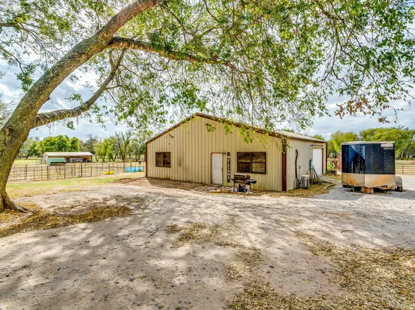 116 Smokey Br, Weatherford, TX 76085