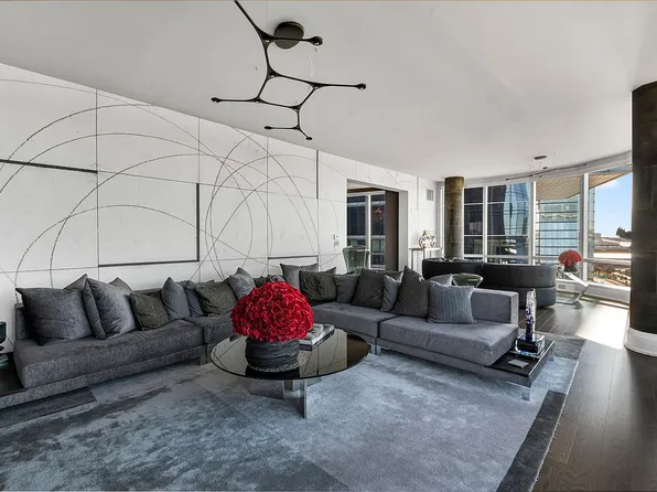 50 Riverside Blvd APT 10L, New York, NY 10069