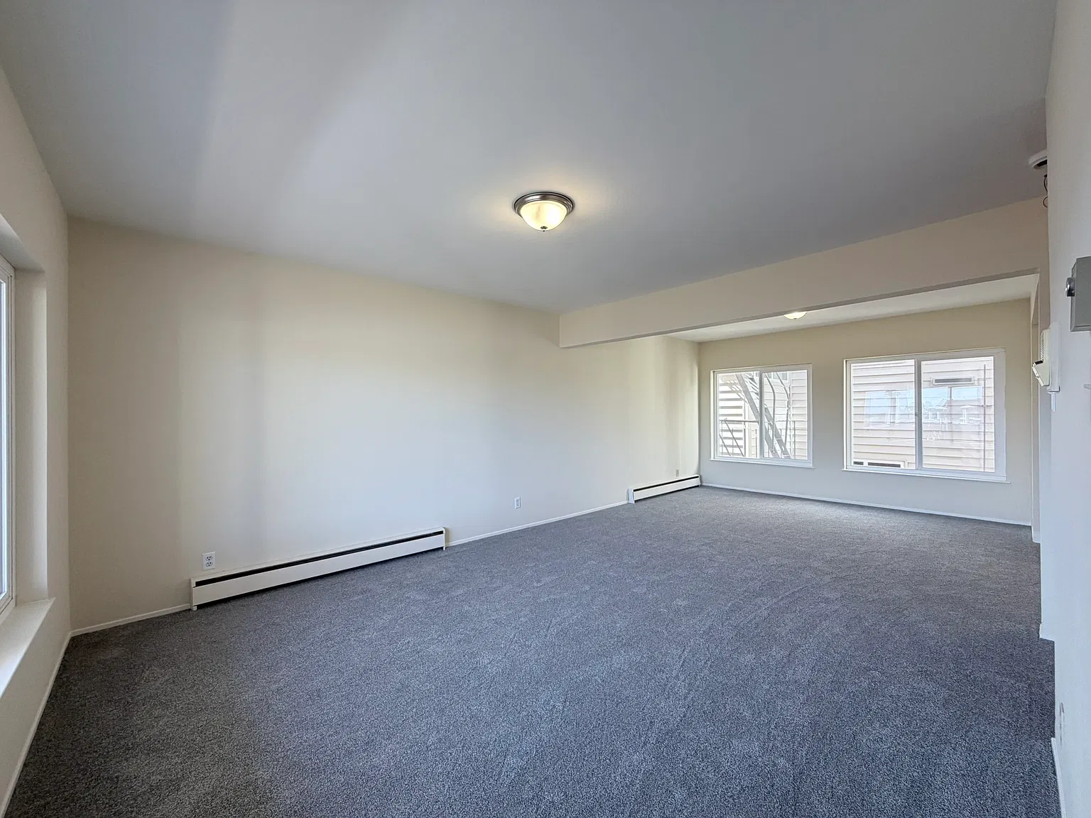 Studio, 550 sqft, $2,975 — Photo 4