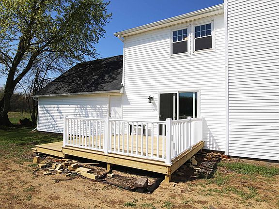 3rd image of 451 27th St