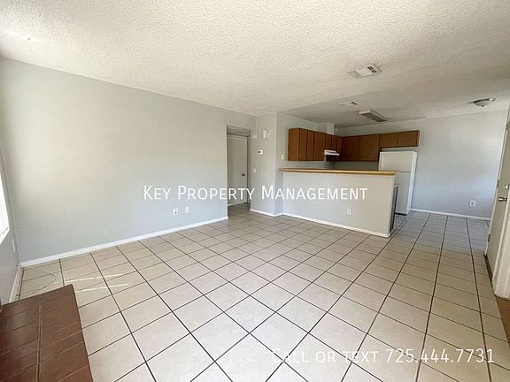 3rd image of 2707 Aarondavid Dr APT A
