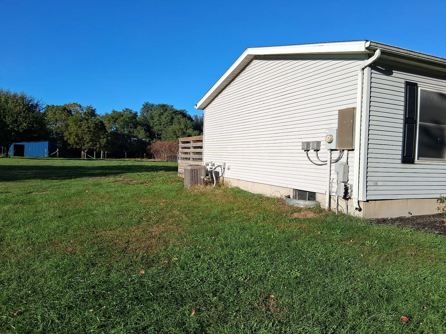 3 bed, 1378 sqft, $2,000 — Photo 3