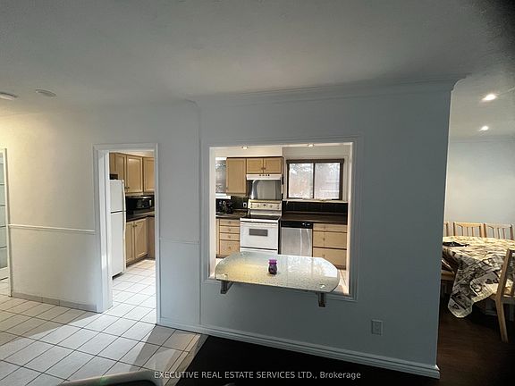 3rd image of 41 Ludgate Dr