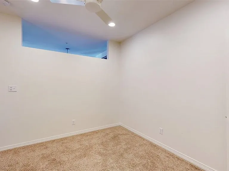 206 N Main St #124 — Photo 9