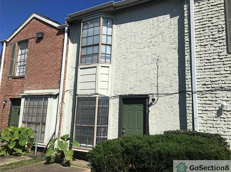 1st image of 8731 Victorian Village Dr