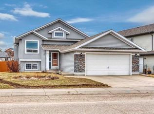 27 W Aspen Creek Way, Strathmore, AB T1P1R2