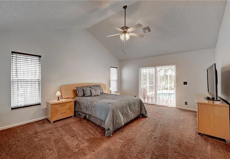 5088 NW 100th Ter — Photo 35