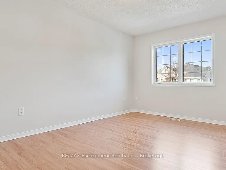 4832 Capri Cres — Photo 27