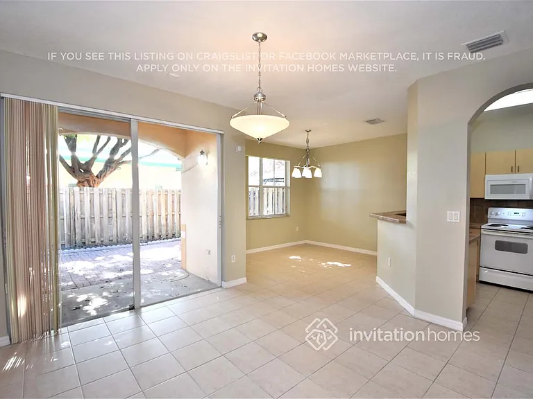 12446 SW 125th Ter — Photo 10