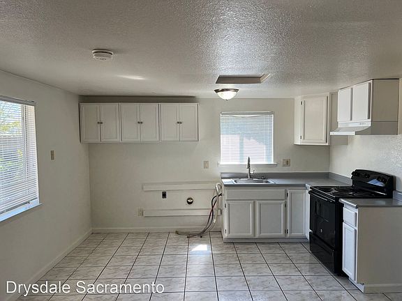 5th image of 5801 Wallace Ave APT 6